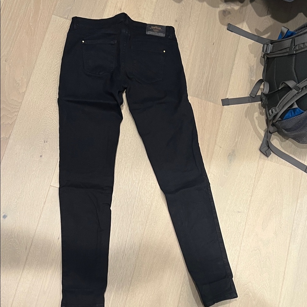 Zara Women's Skinny Jeans - Black